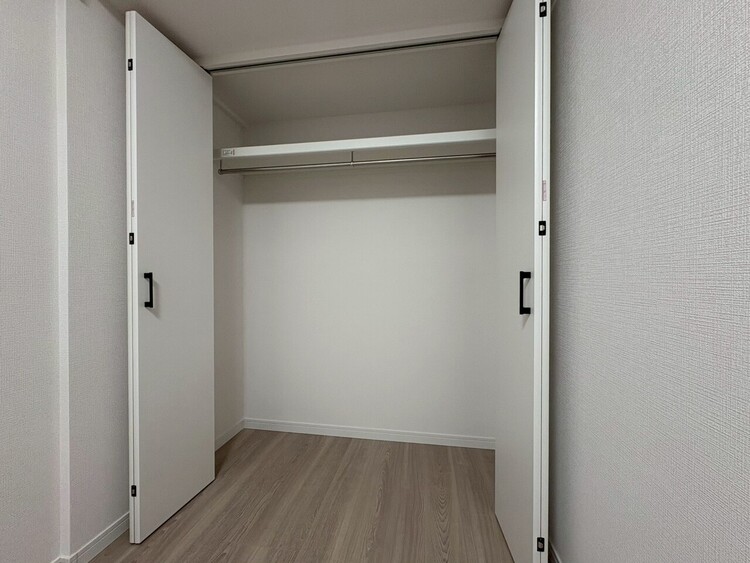 その他 収納スペースが付いていて、お部屋を広く使っていただけます。