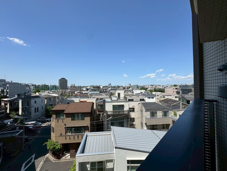 その他 眺望や窓からの景色が良いと、家で過ごす時間も快適です。
