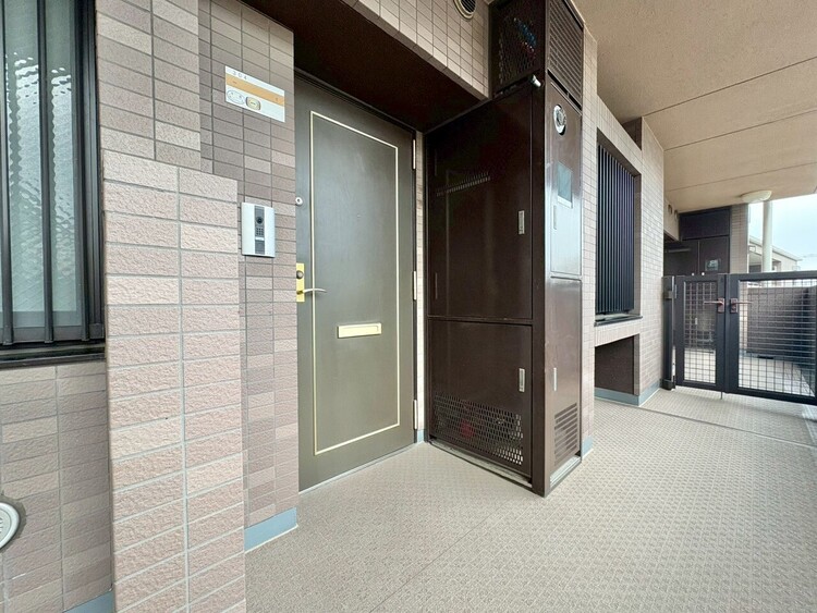 玄関 玄関を開ければ、そこは安らぎのご自宅。