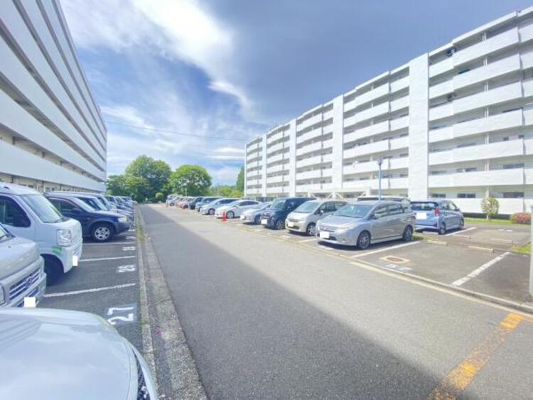 駐車場 駐車場の空き状況は担当者へお問い合わせください（5月4日撮影）
