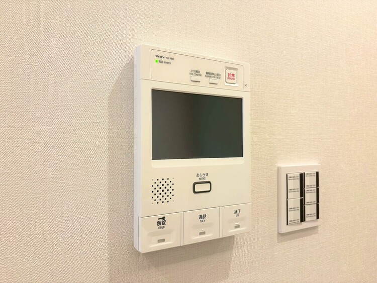 その他 誰が来てもわかる様にモニター付きインターホンを設置。