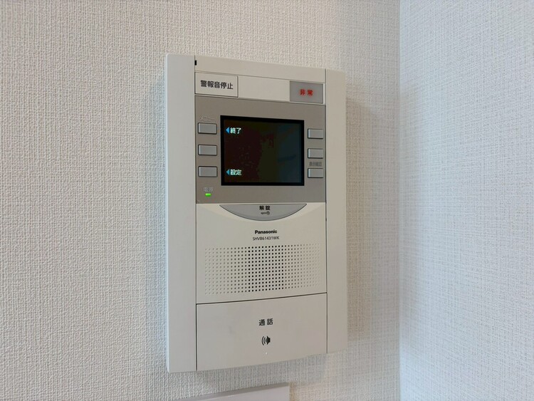 その他 誰が来てもわかる様にモニター付きインターホンを設置。