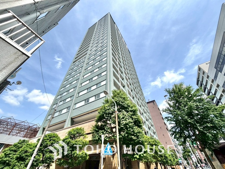 外観 漂う上質な空気感、マンションに入れば「おかえりなさい」と笑顔で迎えてくれるエントランス。最良の心配りを感じるマンションでした。