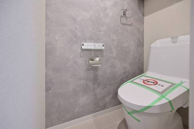 トイレ 清潔感のあるシンプルで使いやすいトイレです。
