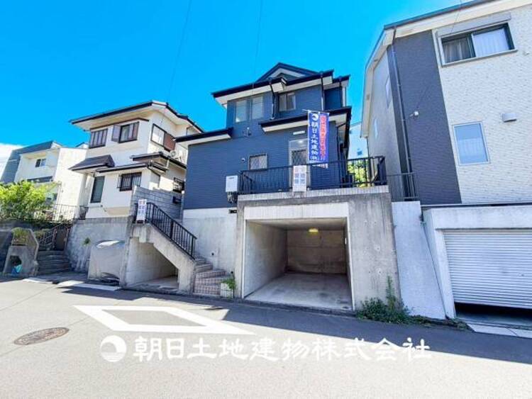 外観 【現地写真】表現された空間はたくさんの光を浴び、風を感じ、暮らしの時間を豊かにし、大切な家族の思い出を刻んでいきます。