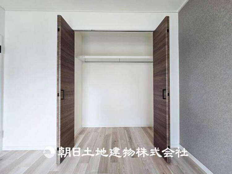 収納 【収納】部屋ごとに設けた収納は住みやすさへのこだわりがあります。シンプルで使いやすい収納スペース。