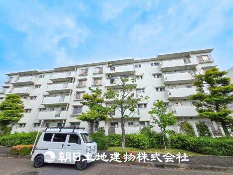 外観 【外観写真】大切なご家族、招いた友人と過ごす大切な時間を差し込む光が優しく包み込む空間。大切な人とともに、心穏やかに過ごすひとときを味わってください。