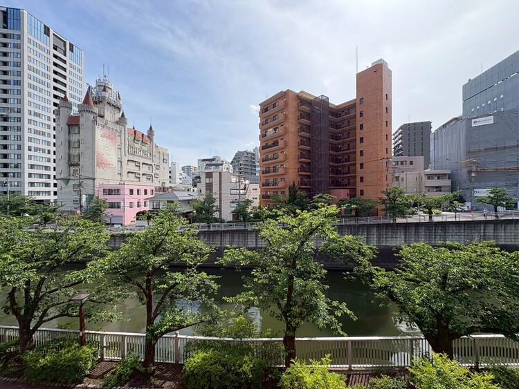 その他 眺望や窓からの景色が良いと、家で過ごす時間も快適です。