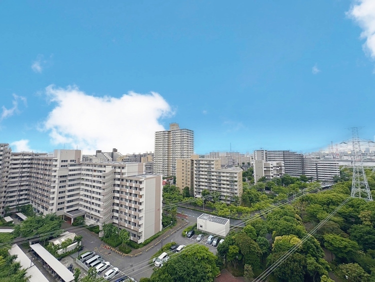 バルコニー 頬をなでる、優しい風を感じることが出来ます。