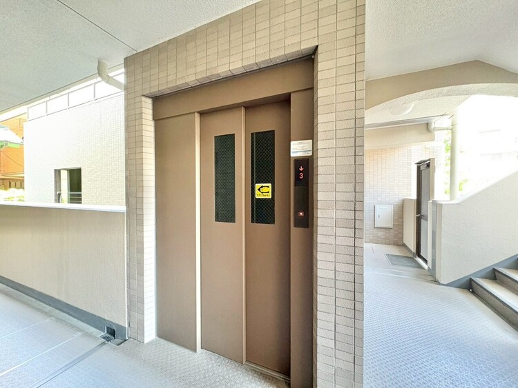 その他 エレベーターの管理も、きちんと行き届いてます。
