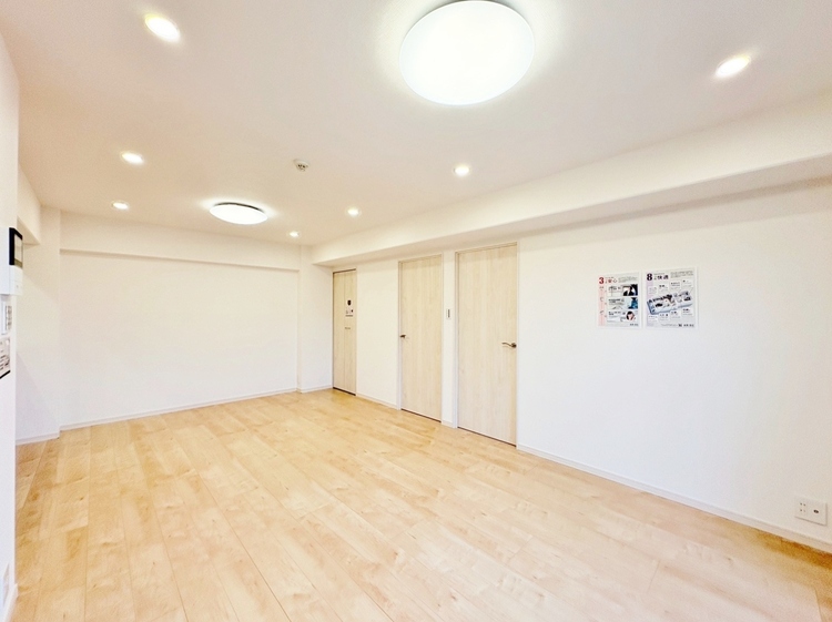 居間 飾り過ぎないシンプルな内装と偏り過ぎないデザインで統一しました。