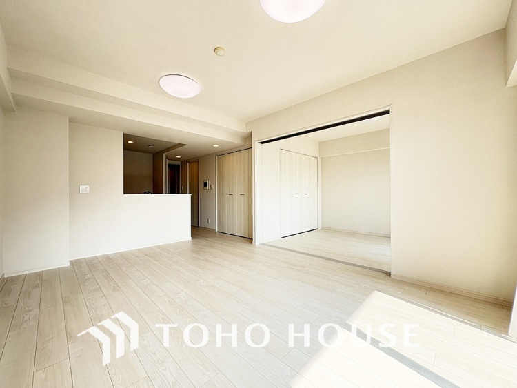 内装 シンプルですっきりとした室内は飽きのこない居心地の良い雰囲気です