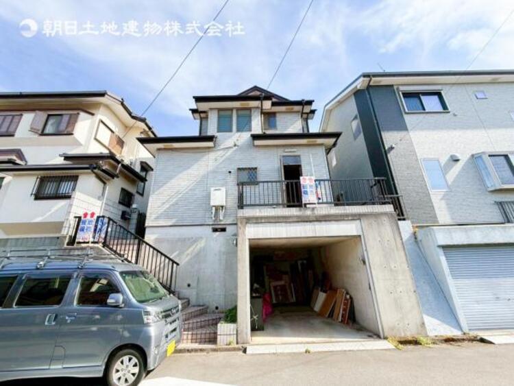外観 毎日のお散歩も楽しく緑に恵まれた静かな住環境となります！！！伸び伸びスローライフを叶えてくれる物件！自然豊富な季節の移ろいを身近に感じられる環境は空間に彩りを添えておしゃれな住空間を作り上げます！ 