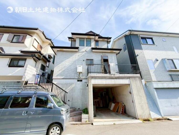 外観 閑静な住宅地の立地の為、気持ちよく過ごすことが出来そうです！やさしい陽とやわらかな風が生活を彩ります　ゆとりがあり、心地よく落ち着いて過ごせる日常は次世代にもつなげていきたい大切な資産です！ 