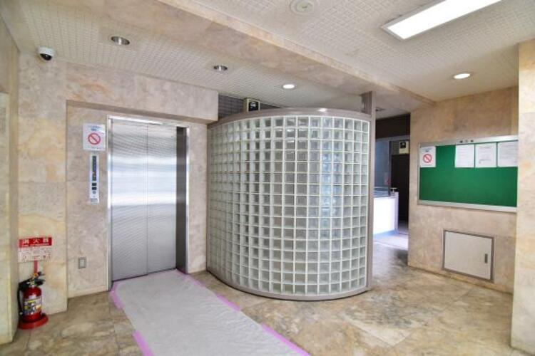 その他 ロビーは、まさに顔となる場所。シンプルながらも格調高い雰囲気を漂わせて上質な空間。