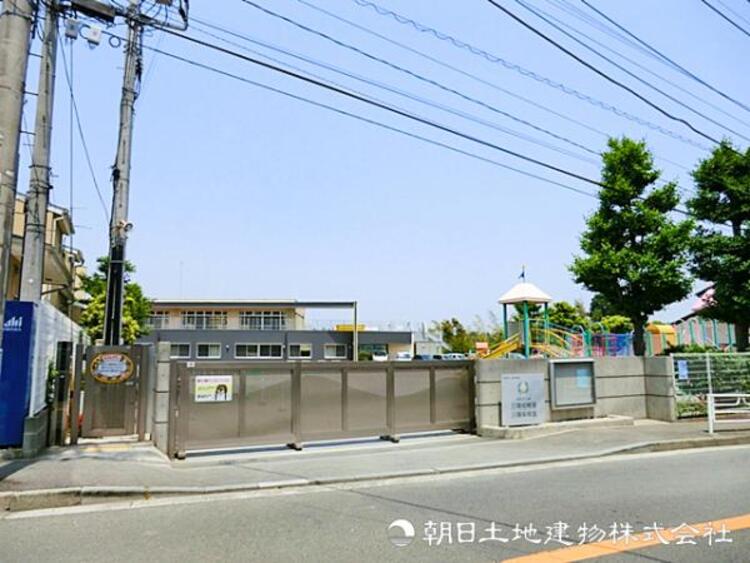 周辺 【三陽幼稚園】1970ｍ　挨拶や協調性を大切に、遊びや行事、集団行動などをバランスよく行うため小学校準備にも安心です。発表会等の完成度も高くお子様の成長を感じられる環境です。