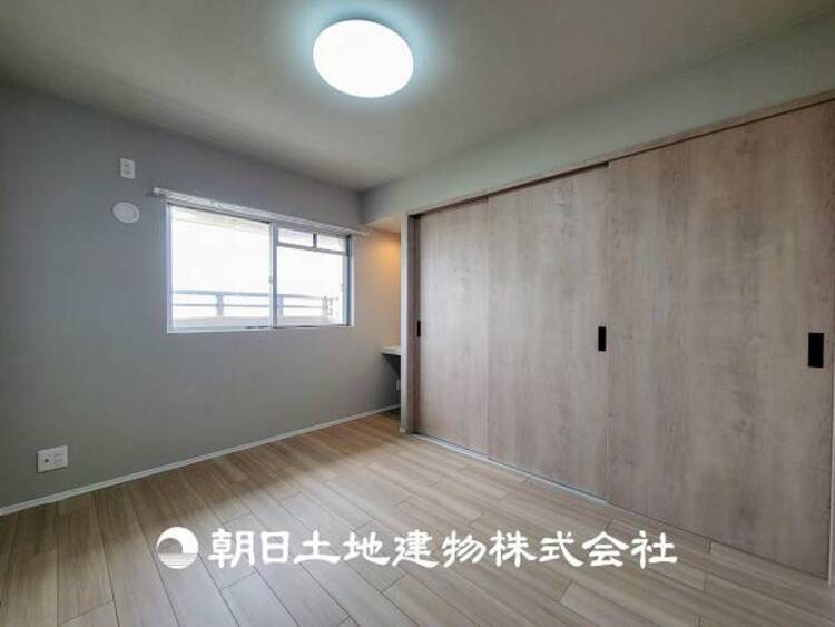 内装 【居室】設計者のセンスが求められる大切な空間だからこそ、落ち着いて過ごせる癒しと寛ぎの空間が欲しい。そんな願いを叶えました。