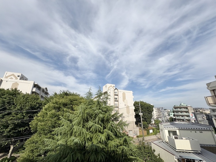 その他 眺望や窓からの景色が良いと、家で過ごす時間も快適です。