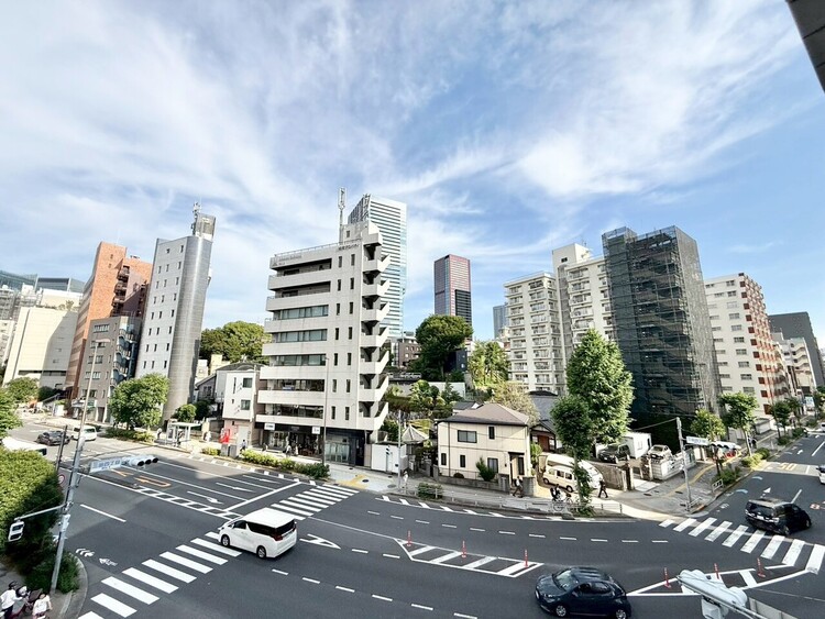 その他 眺望や窓からの景色が良いと、家で過ごす時間も快適です。