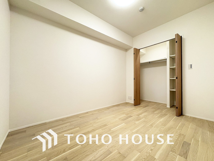 内装 1日の疲れを癒し、心地よく寛げるようゆったりとした広さをしています