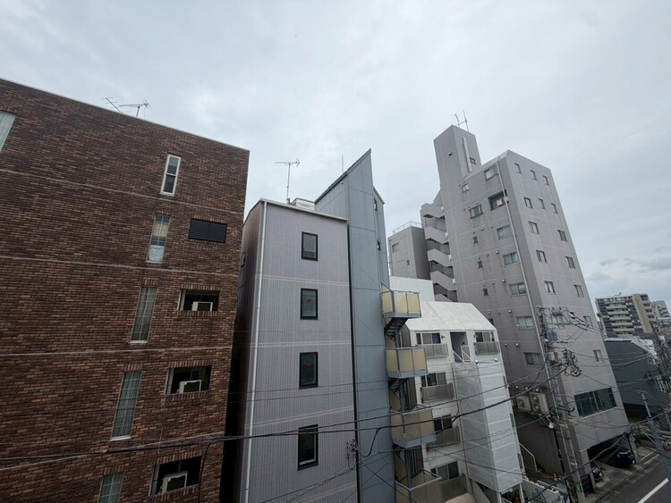 その他 眺望や窓からの景色が良いと、家で過ごす時間も快適です。
