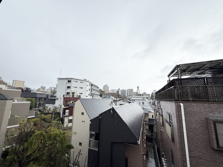 その他 眺望や窓からの景色が良いと、家で過ごす時間も快適です。