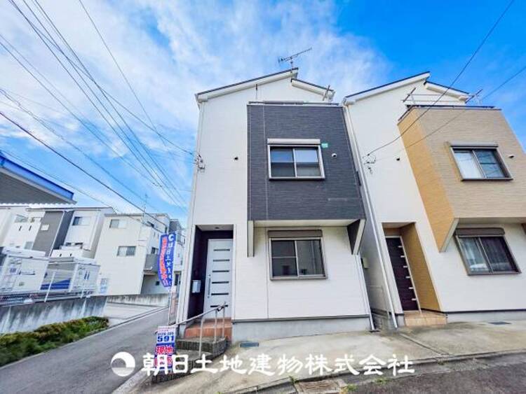 外観 【外観写真】その家から感じられる、気品・上質・重厚感・極細やかさ、そのすべては見た者に安らぎを与える特別な空間です。