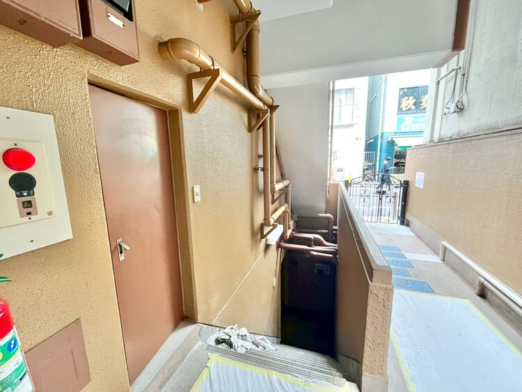 その他 館内は静寂な中が保たれており、管理が行き届いている印象を受けました。