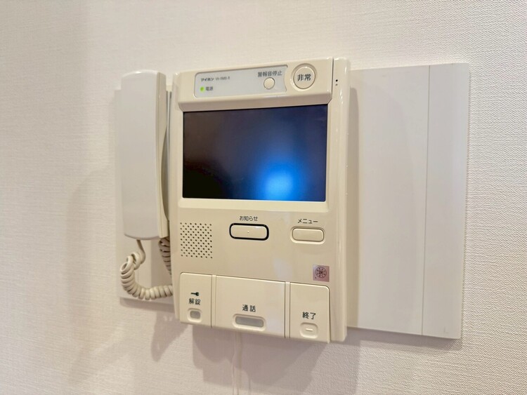 その他 誰が来てもわかる様にモニター付きインターホンを設置。