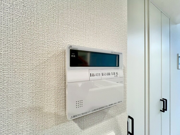 その他 見やすい画面で操作しやすい給湯パネル。