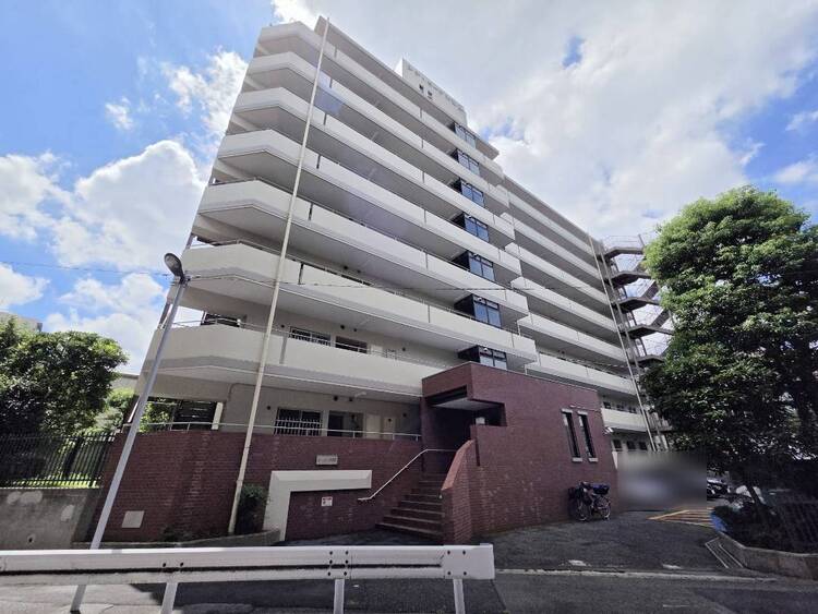 外観 資料には掲載していない情報が、現地にはたくさんあります。是非一度、現地をご確認ください。