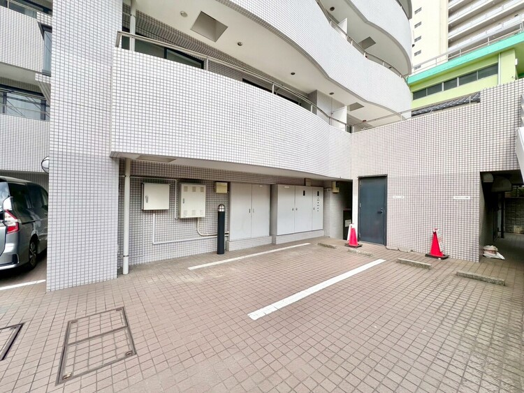 その他 駐車スペースが嬉しいですね。※空き状況は都度ご確認下さい。