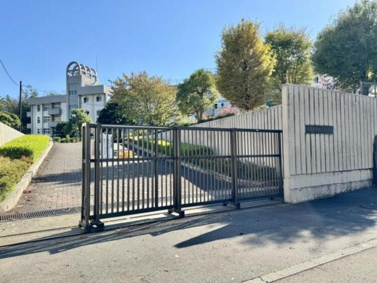 周辺 八王子市立別所中学校迄410ｍ