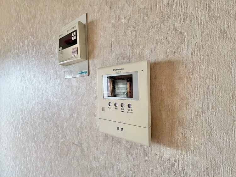 その他 誰が来てもわかる様にモニター付きインターホンを設置。