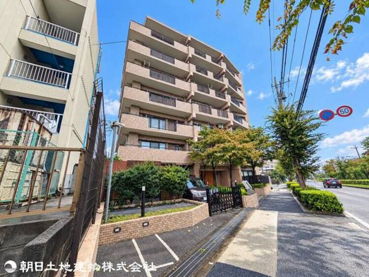 外観 南・東角部屋！最上階のお部屋です