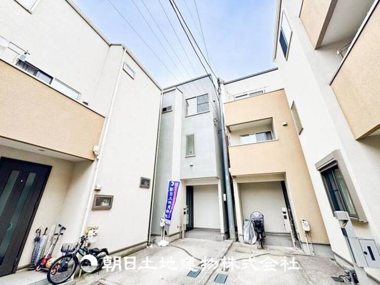 外観 リビング学習をするお子様にも声がかけやすい自然な距離感です。