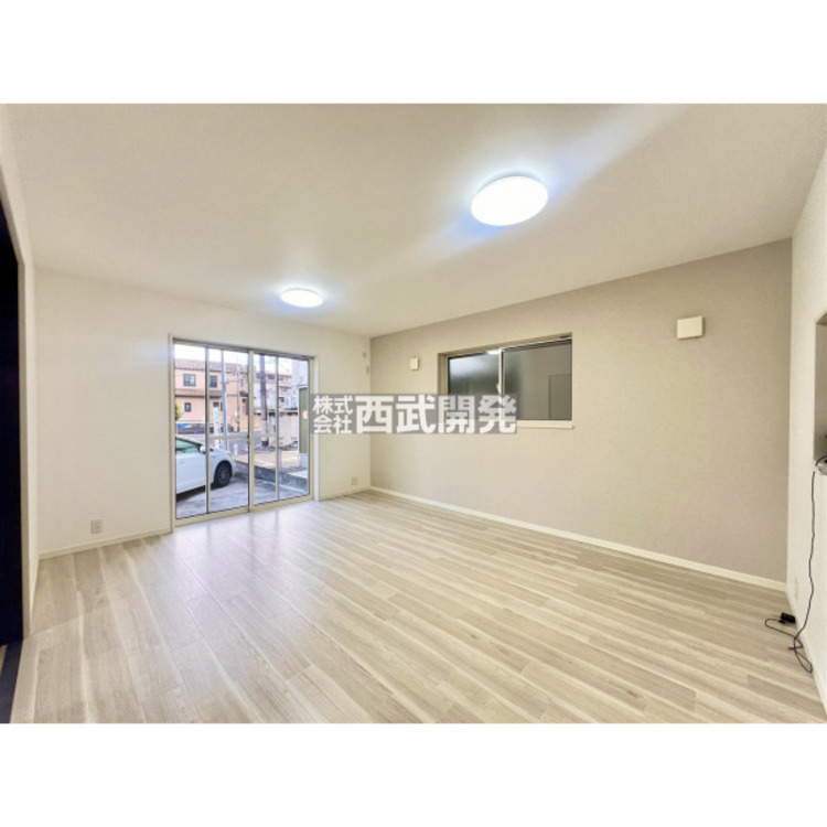 居間 