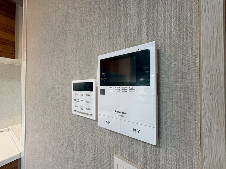 その他 誰が来てもわかる様にモニター付きインターホンを設置。
