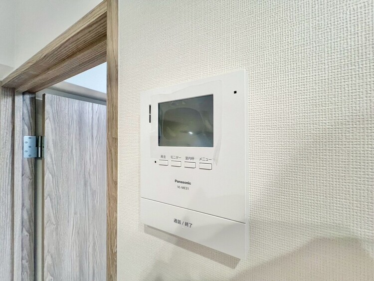 その他 誰が来てもわかる様にモニター付きインターホンを設置。