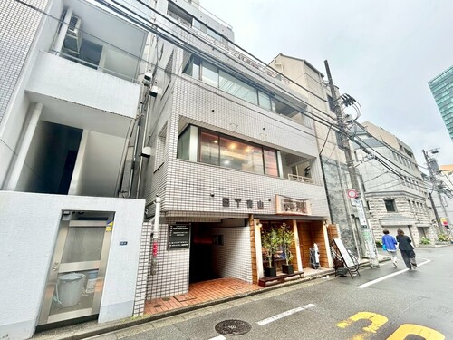 エスティー青山の画像