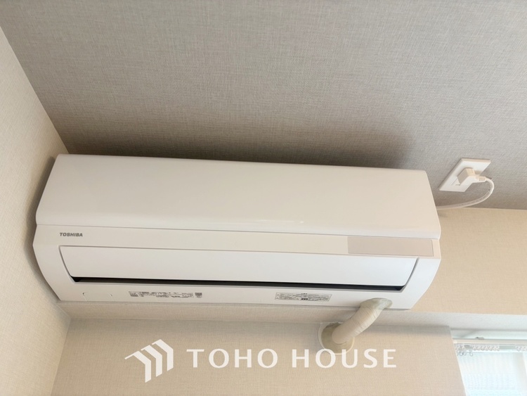 内装 【Ease】家族個々の安らぎの空間。プライベートなBedRoomは暮らす方の感性で造り上げたいもの。誰もが好みで飾れるシンプルな室内に仕上げてあります。
