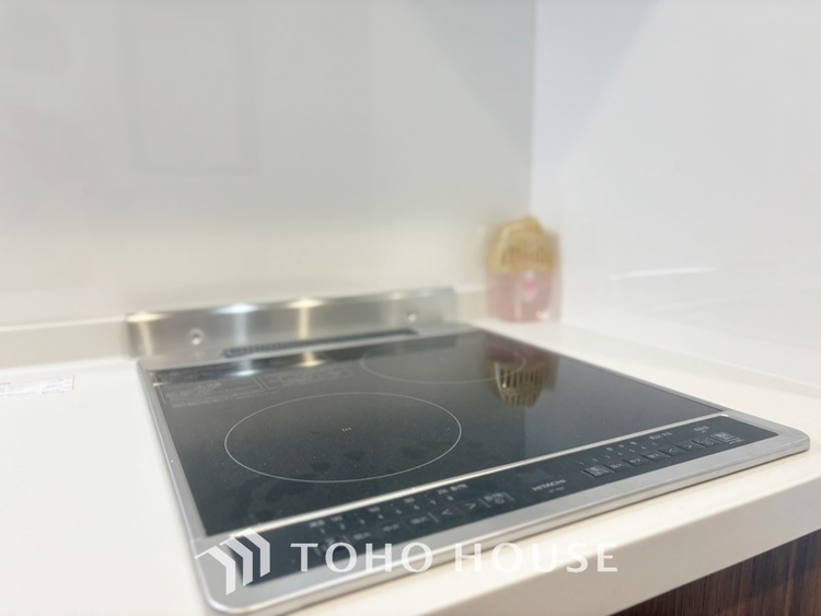 内装 【Quietness】プライベートなお部屋では静かに時を過ごしたい。読書をして、物思いにふける・・光りに満たされた安らぎの空間をがここにはあります。