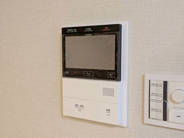 その他 誰が来てもわかる様にモニター付きインターホンを設置。