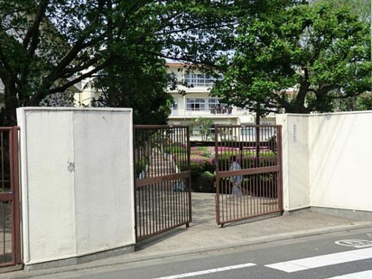 周辺 大田区立東調布中学校 420m