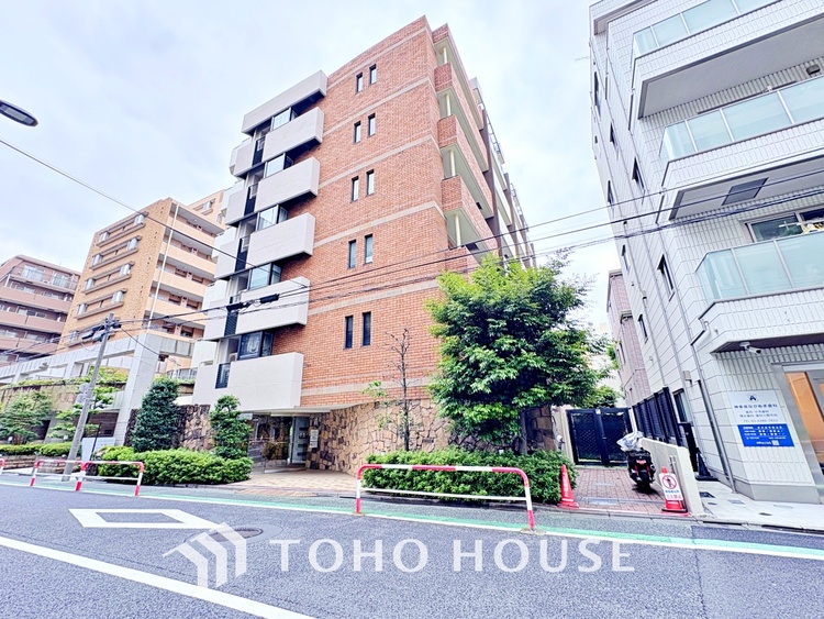 外観 漂う上質な空気感、マンションに入れば「おかえりなさい」と笑顔で迎えてくれるエントランス。最良の心配りを感じるマンションでした。