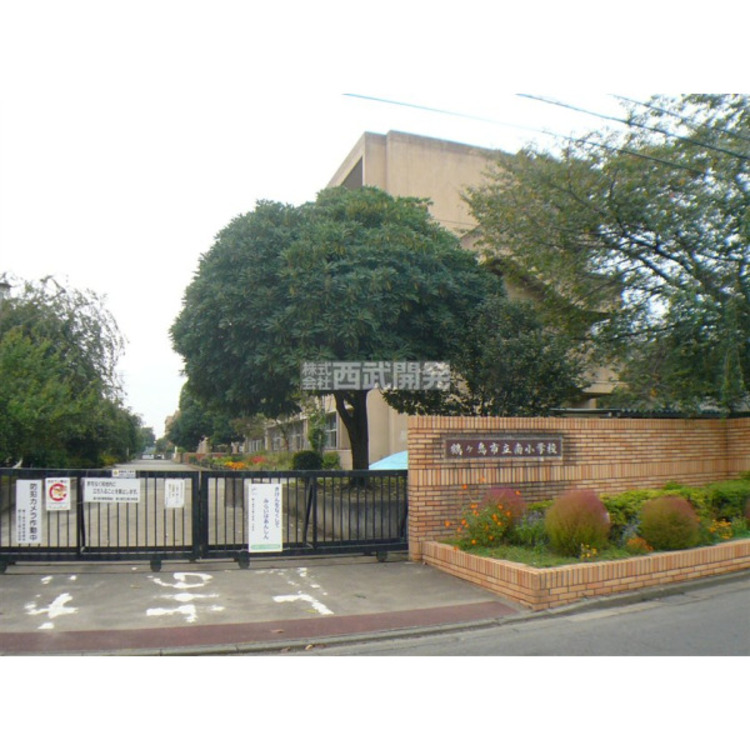 周辺 南小学校(約160m)