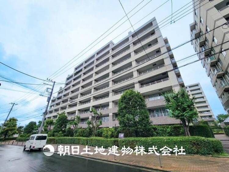 外観 【外観写真】当たり前の日常に、この開放感ある眺望と共に閑静な住宅街の季節感を演出する四季折々の変化を楽しめる心地よい場所となります。