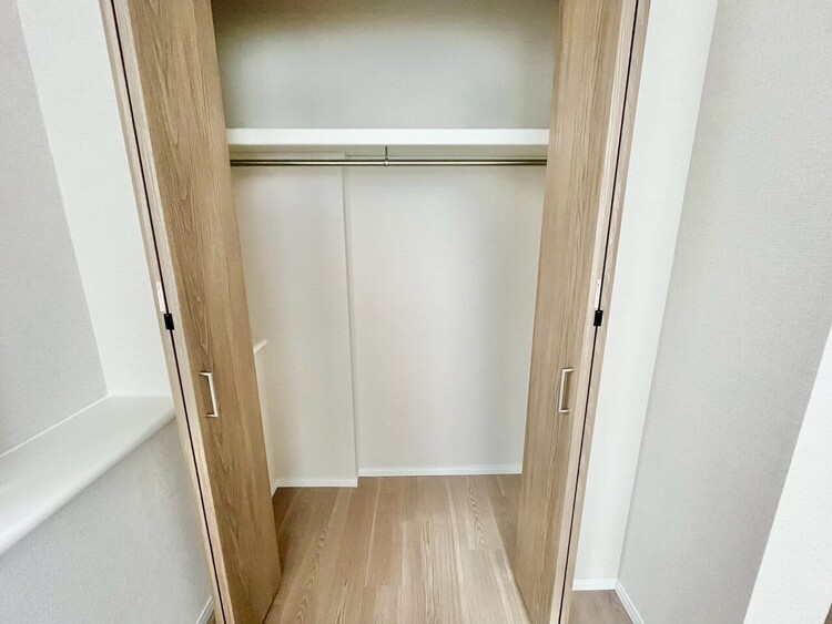 その他 収納スペースが付いていて、お部屋を広く使っていただけます。