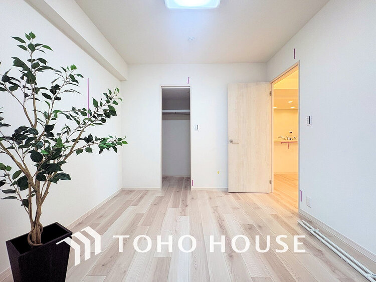 内装 シンプルですっきりとした室内は飽きのこない居心地の良い雰囲気です