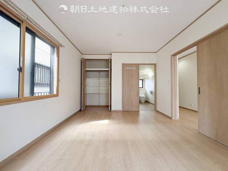 内装 